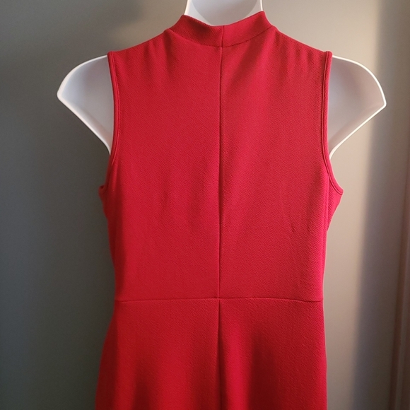 Sleeveless dress - Picture 3 of 5